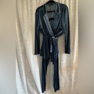 Blue Velvet Maternity Outfit